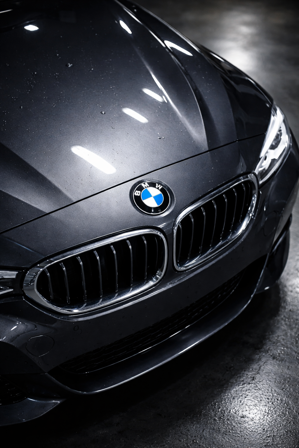 BMW капот